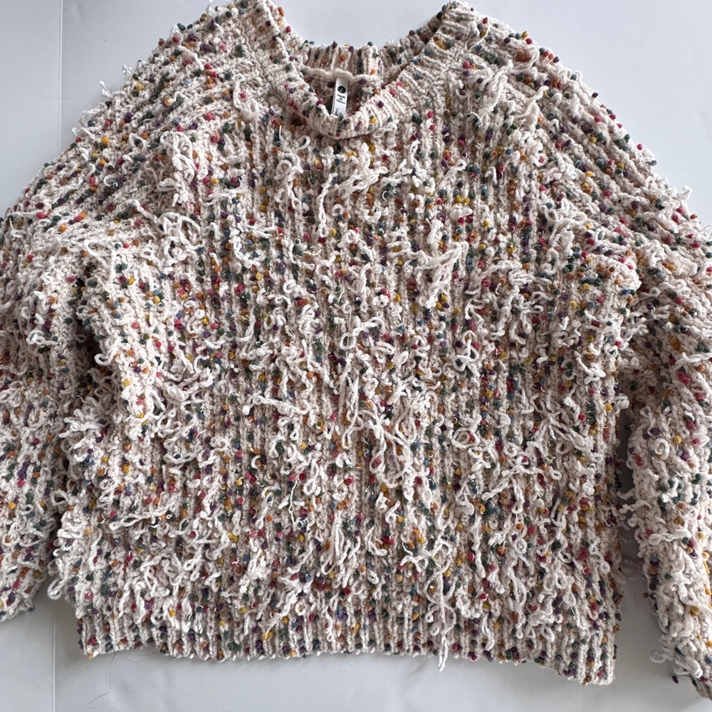 Leo & Nicole Confetti Cream Loop-Knit Speckled Pullover Sweater